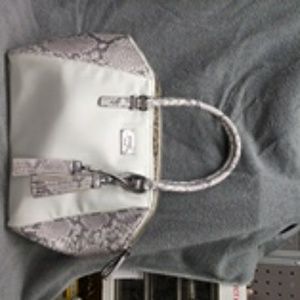 Guess purse only used for one week